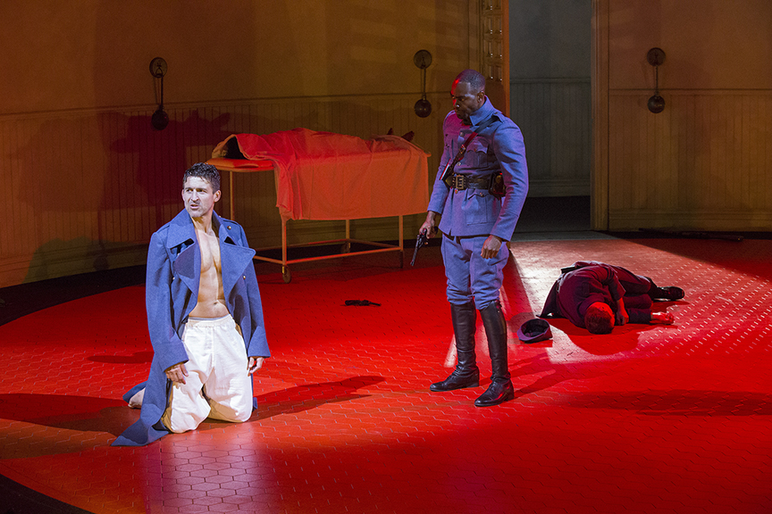 (from left) Jonathan Cake as Macbeth and Clifton Duncan as Macduff in William Shakespeare's Macbeth
