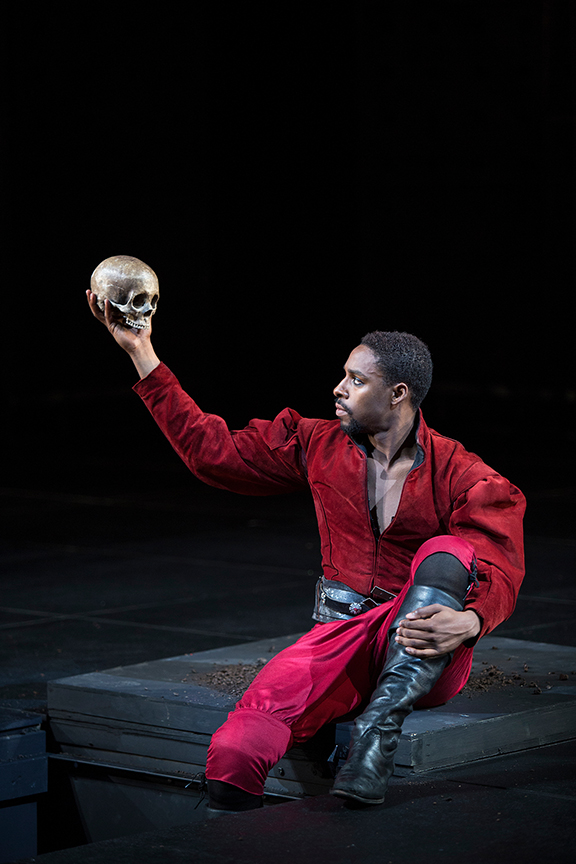 Grantham Coleman in the title role of Hamlet, by William Shakespeare, directed by Barry Edelstein, running August 6 - September 10, 2017. Photo by Jim Cox.