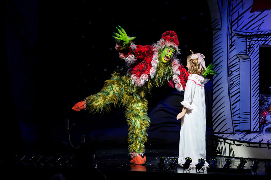 Andrew Polec as The Grinch and Harper Quinn Hill as Cindy-Lou Who in Dr. Seuss's How the Grinch Stole Christmas!, 2022. Photo by Rich Soublet II.